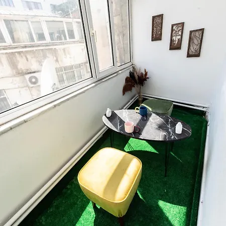 Fully Furnished,4 Bedroom Ventilated In Kadikoy Apartment *