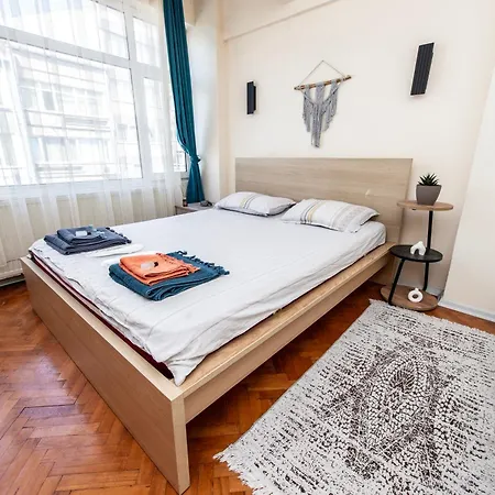 Apartment Fully Furnished,4 Bedroom Ventilated In Kadikoy
