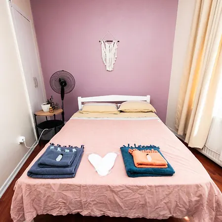 Apartment Fully Furnished,4 Bedroom Ventilated In Kadikoy Istanbul