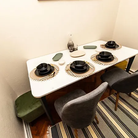 Fully Furnished,4 Bedroom Ventilated In Kadikoy Istanboel