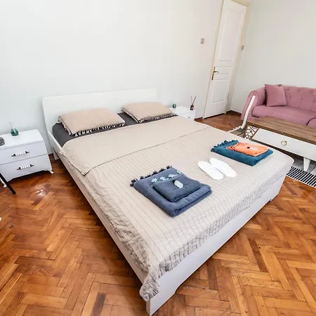 Appartement Fully Furnished,4 Bedroom Ventilated In Kadikoy *