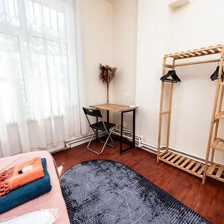 Fully Furnished,4 Bedroom Ventilated In Kadikoy Appartement