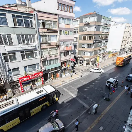 Fully Furnished,4 Bedroom Ventilated In Kadikoy Istambul